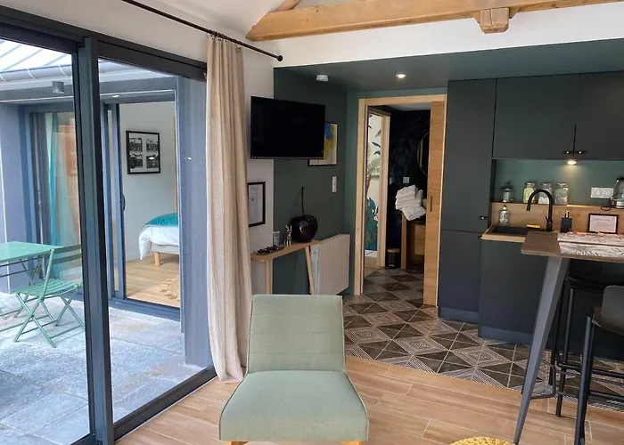Le Clos Dauphinais Chez Laurette
